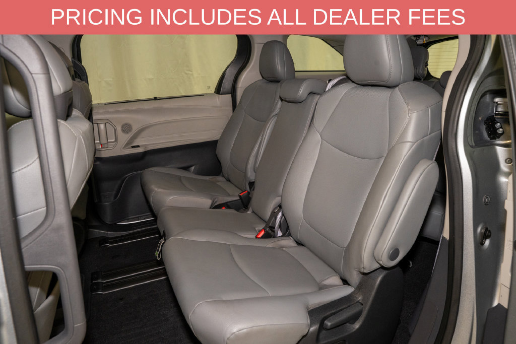 Certified 2023 Toyota Sienna XLE FWD image 9