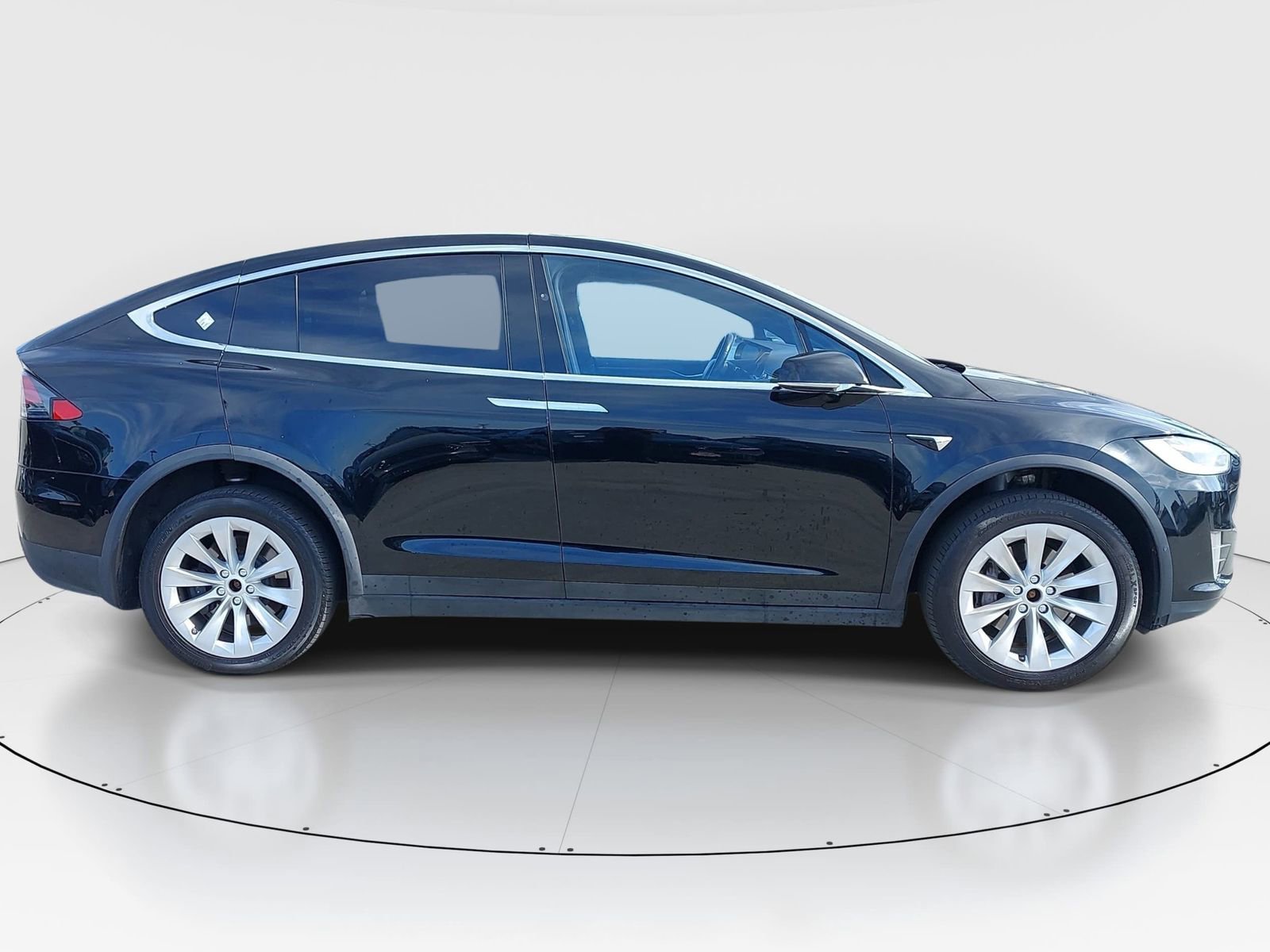 Used 2017 Tesla Model X 75D image 4