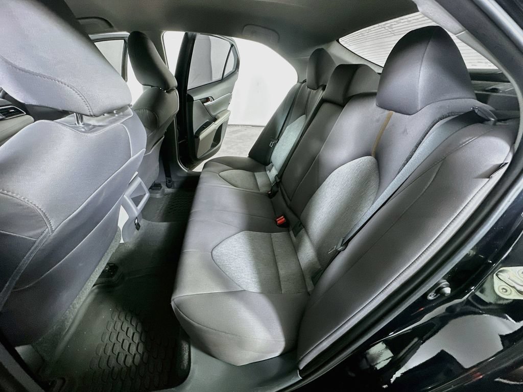 Used 2020 Toyota Camry LE FWD image 14