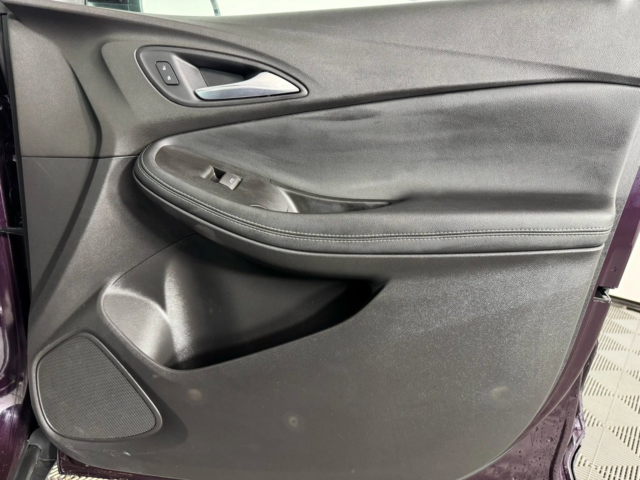 Used 2021 Buick Encore GX Preferred w/ Cold Weather Comfort Package image 39