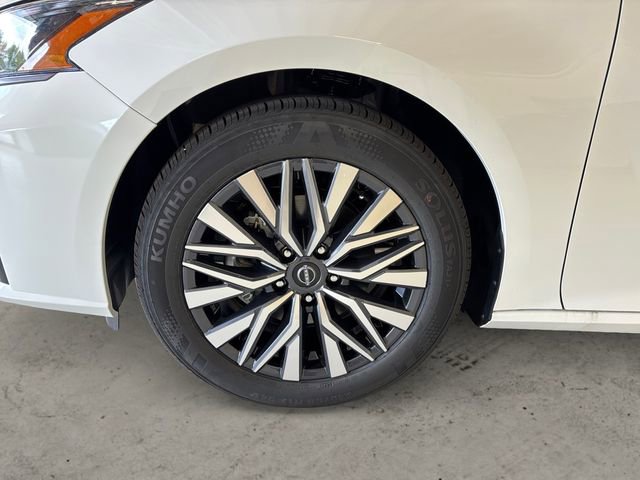 New 2026 Nissan Altima 2.5 SV FWD image 15
