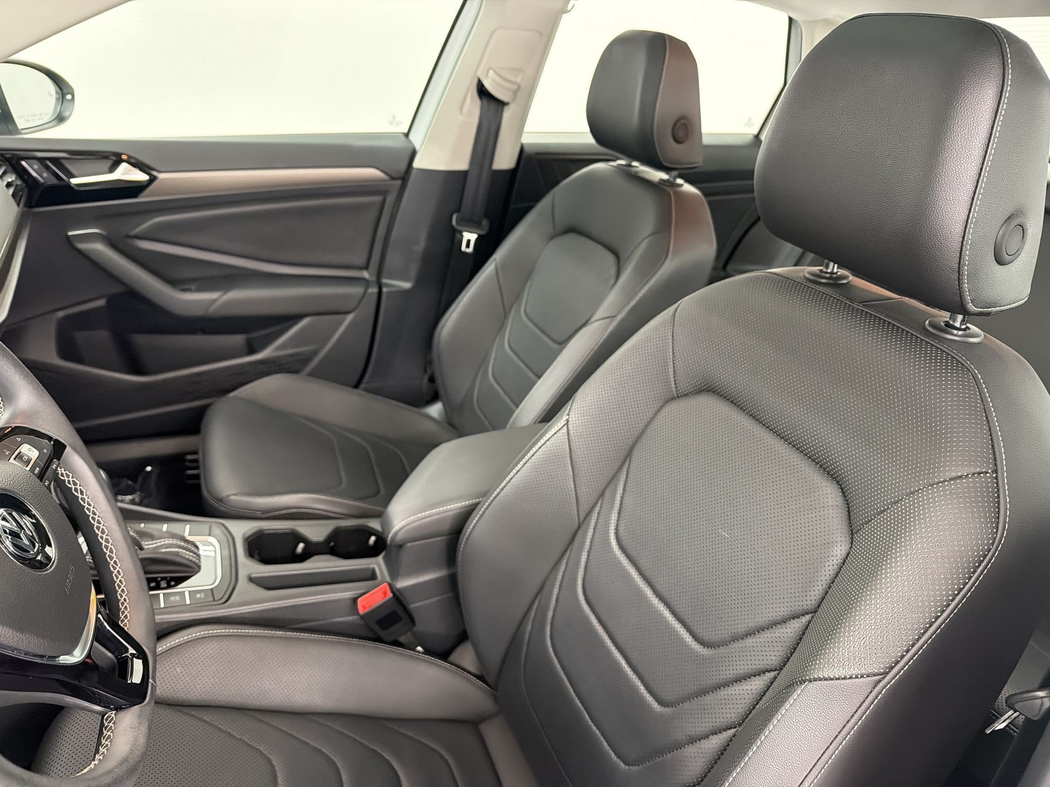Used 2021 Volkswagen Jetta SEL Premium FWD image 29
