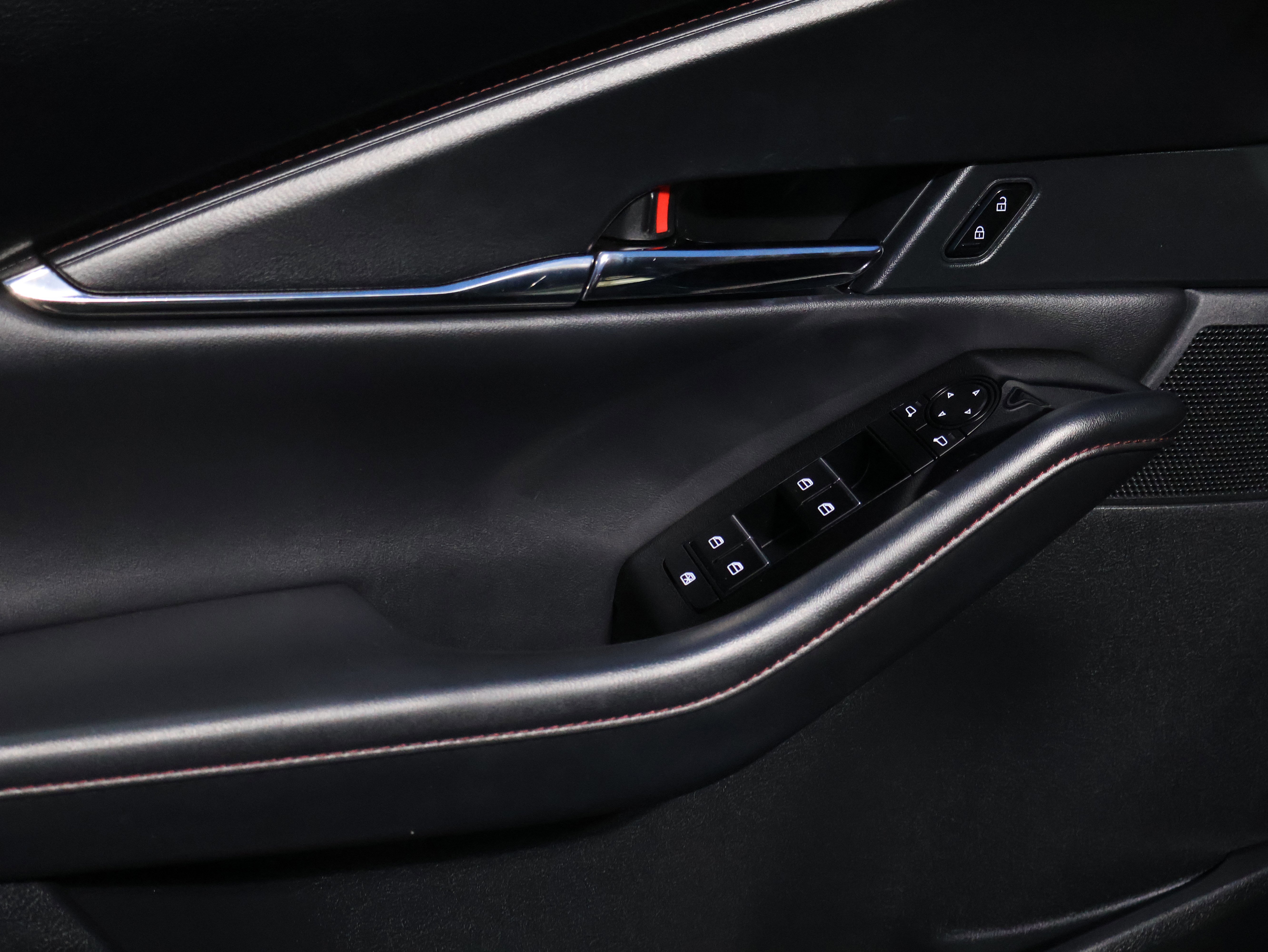 Used 2023 MAZDA CX-30 AWD 2.5 S w/ Preferred Package image 21