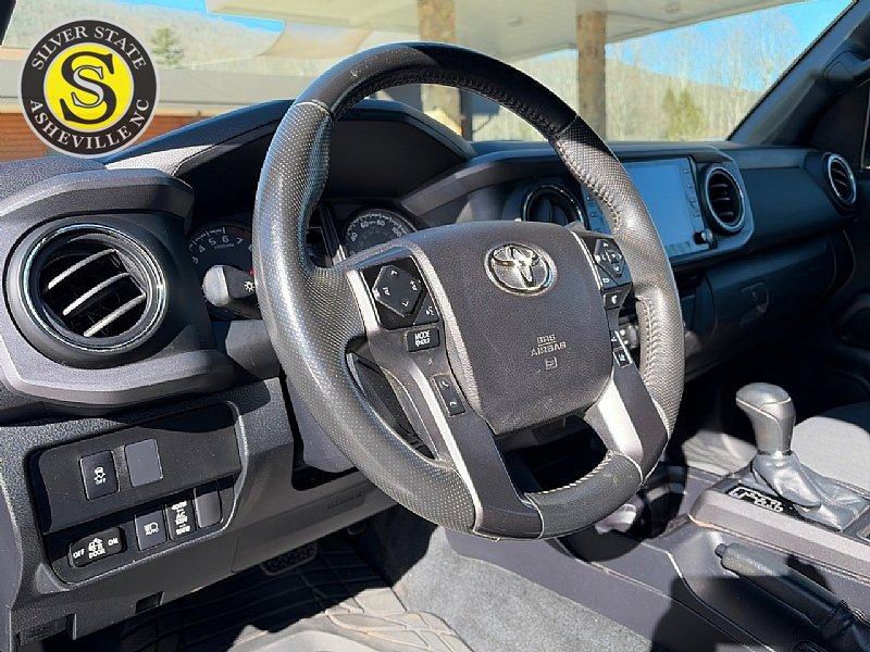 Used 2021 Toyota Tacoma TRD Off-Road image 22