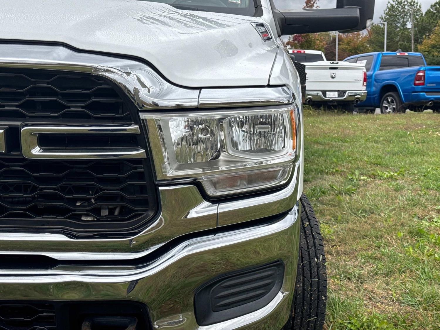 Used 2019 RAM 3500 Tradesman w/ Chrome Appearance Group image 9