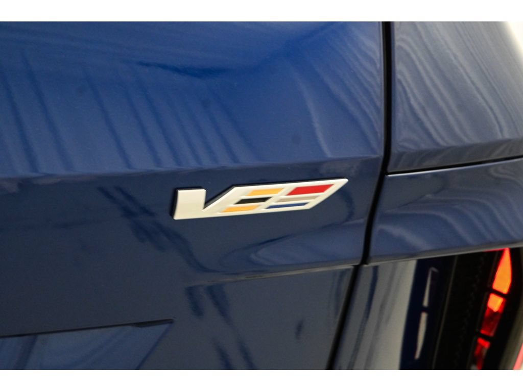 New 2026 Cadillac Lyriq V w/ Exterior Carbon Fiber Package AWD/4WD image 40