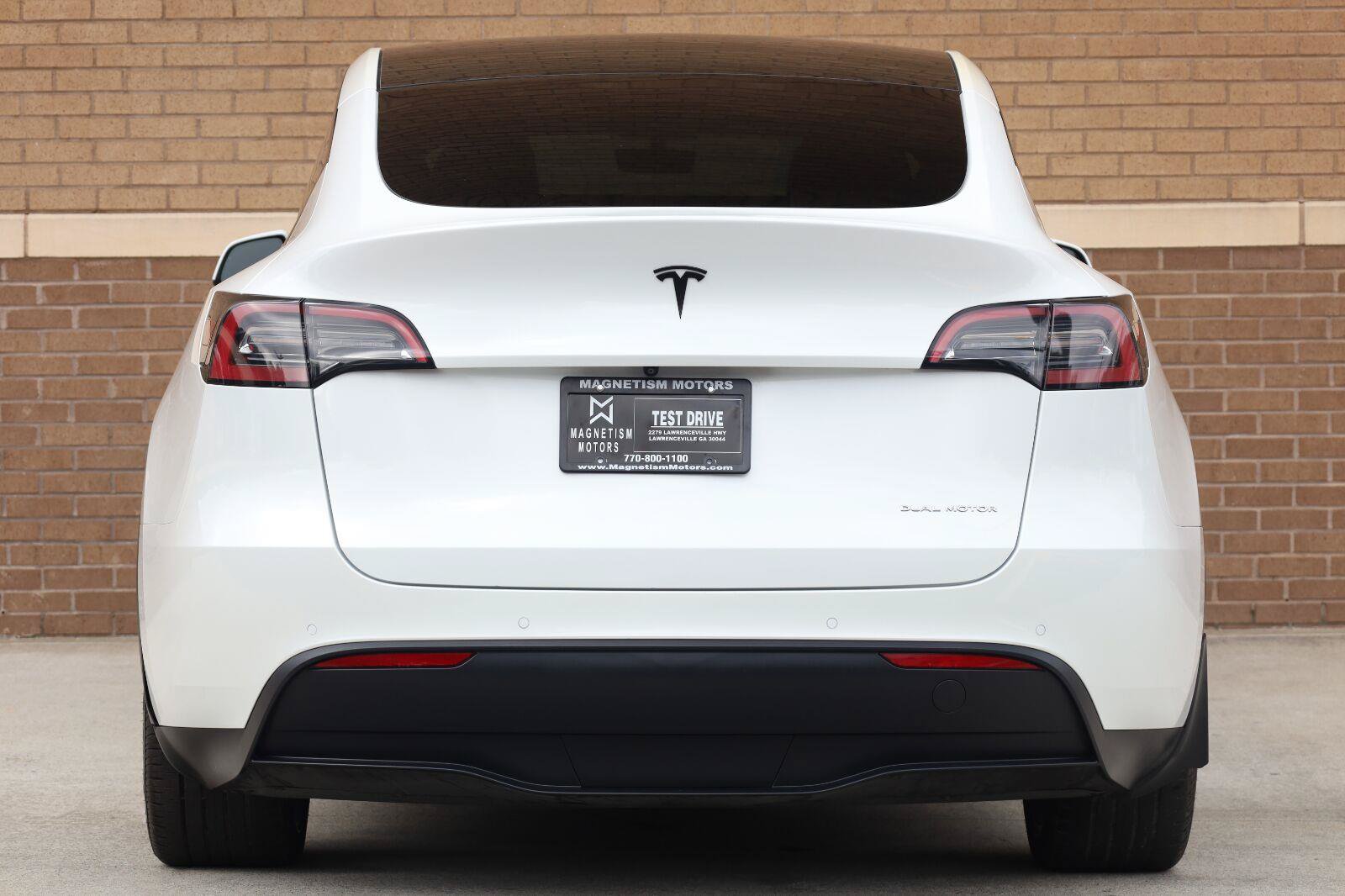 Used 2021 Tesla Model Y Long Range AWD/4WD image 10