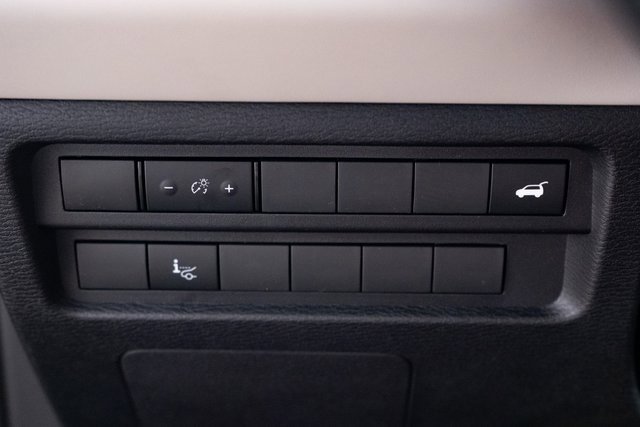 New 2025 Mitsubishi Outlander AWD image 16