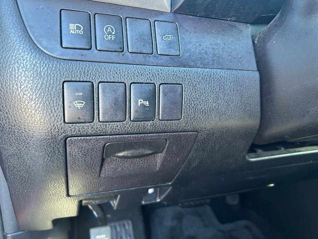 Used 2017 Toyota Highlander Limited image 29