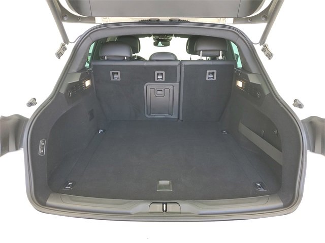 Used 2022 Maserati Levante GT image 11