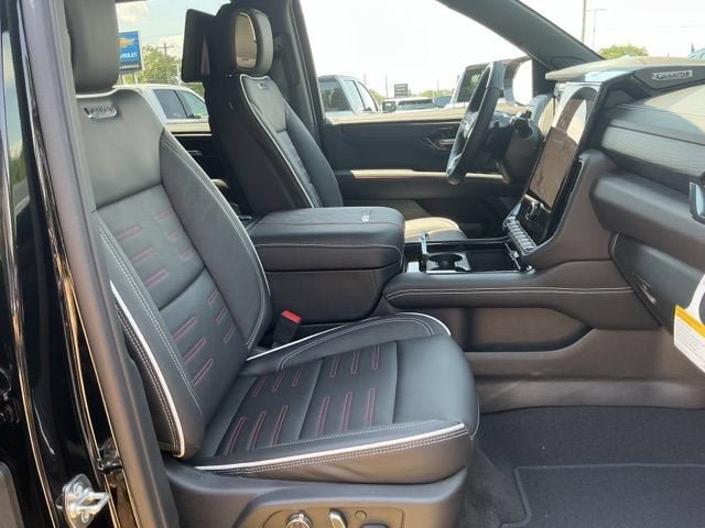 New 2026 GMC Yukon AT4 Ultimate AWD/4WD image 19