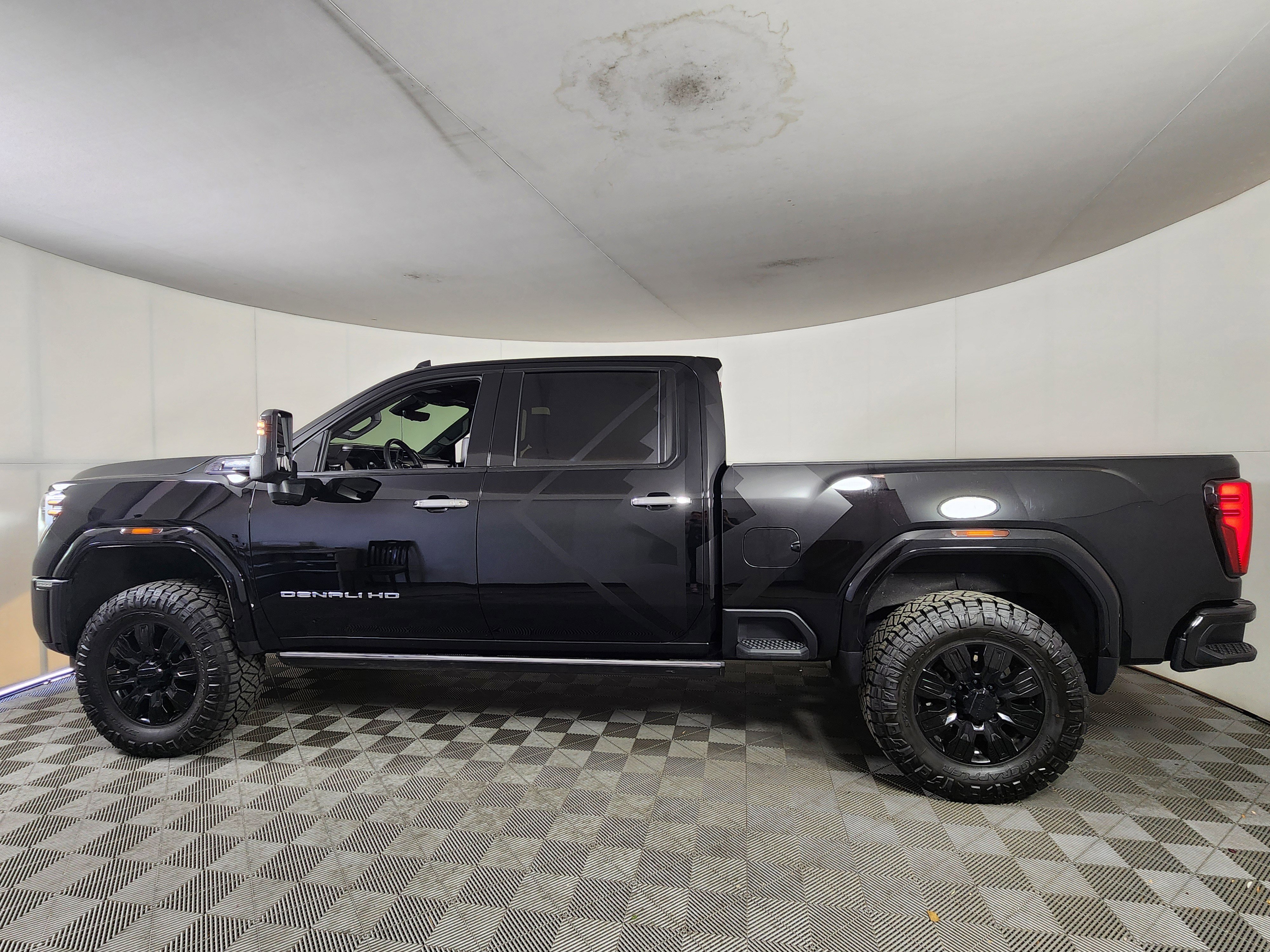 Used 2026 GMC Sierra 2500 Denali Ultimate AWD/4WD image 4