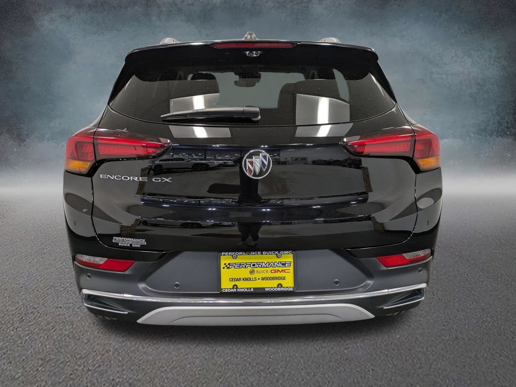 Used 2022 Buick Encore GX Essence w/ Advanced Technology Package FWD image 5