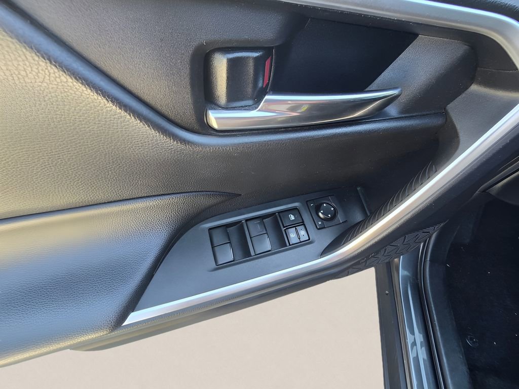 Used 2021 Toyota RAV4 XLE image 26