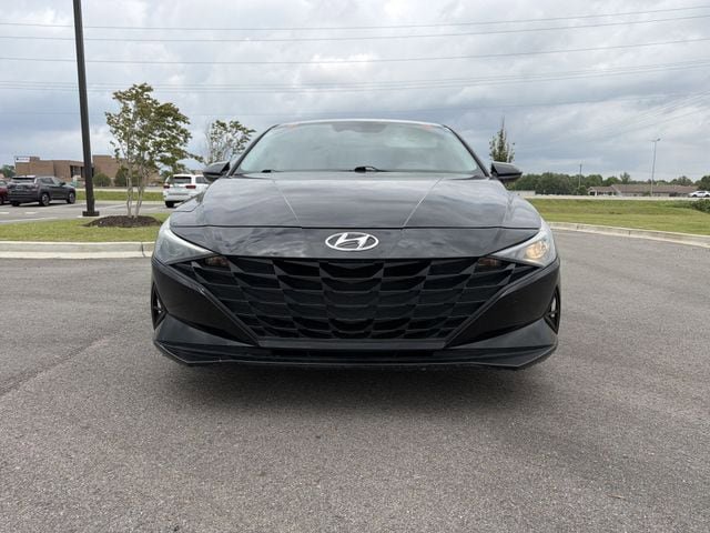 Used 2021 Hyundai Elantra SE FWD image 8
