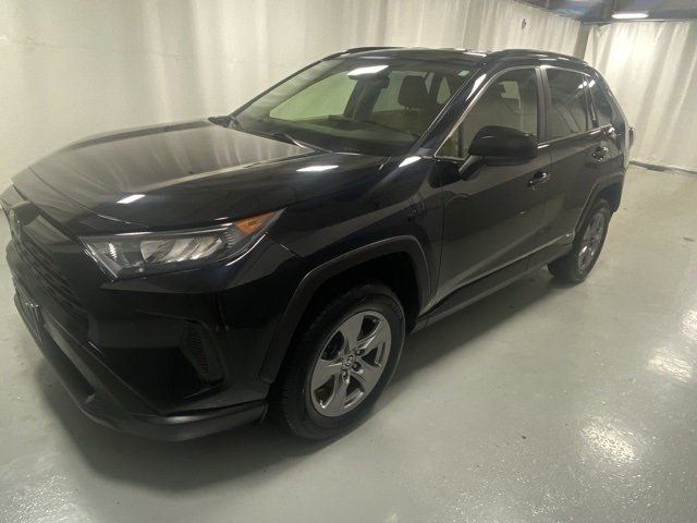 Used 2022 Toyota RAV4 LE image 1