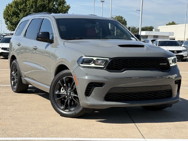 Used 2024 Dodge Durango R/T w/ Blacktop Package RWD image 2