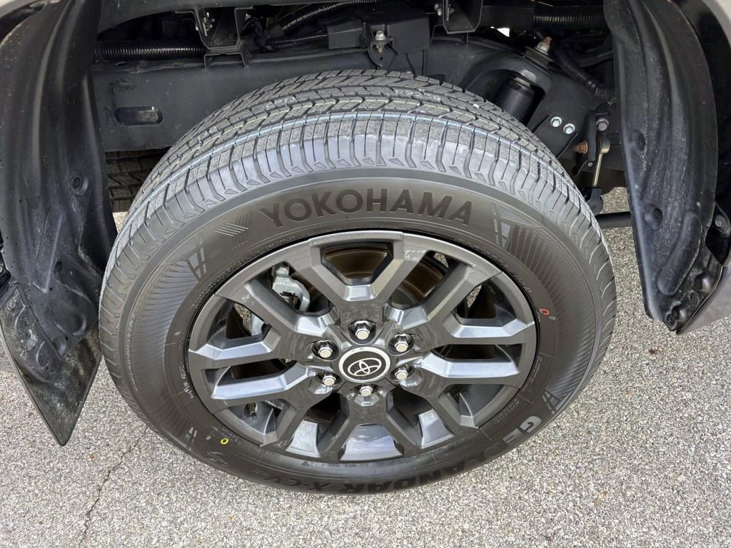 Used 2022 Toyota Tundra Platinum image 10