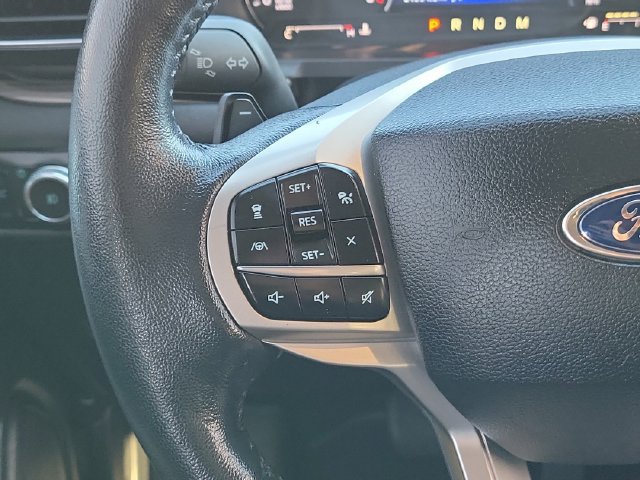 Used 2021 Ford Explorer Limited w/ Equipment Group 301A AWD/4WD image 11