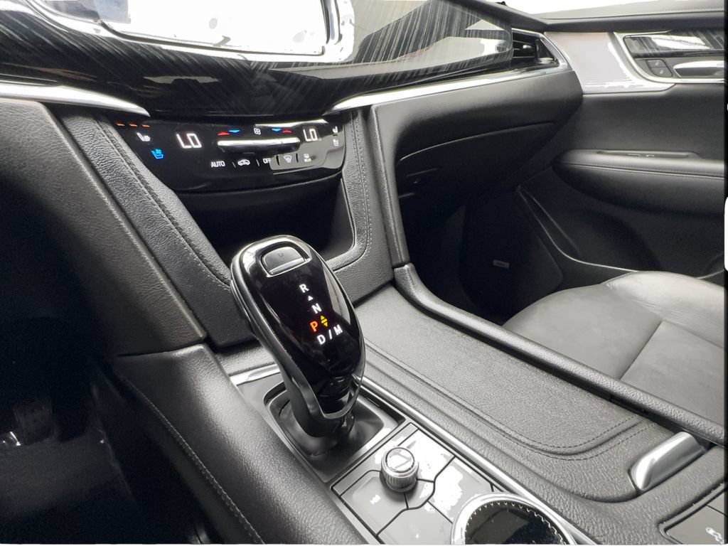 Used 2025 Cadillac XT6 Premium Luxury AWD/4WD image 52