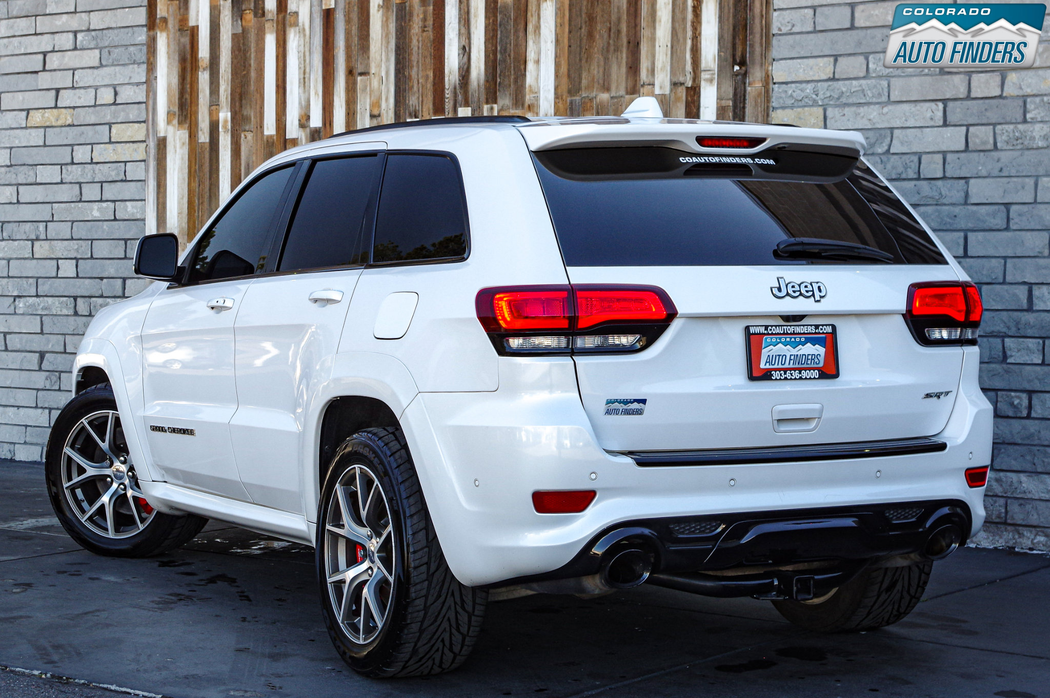 Used 2017 Jeep Grand Cherokee SRT image 4