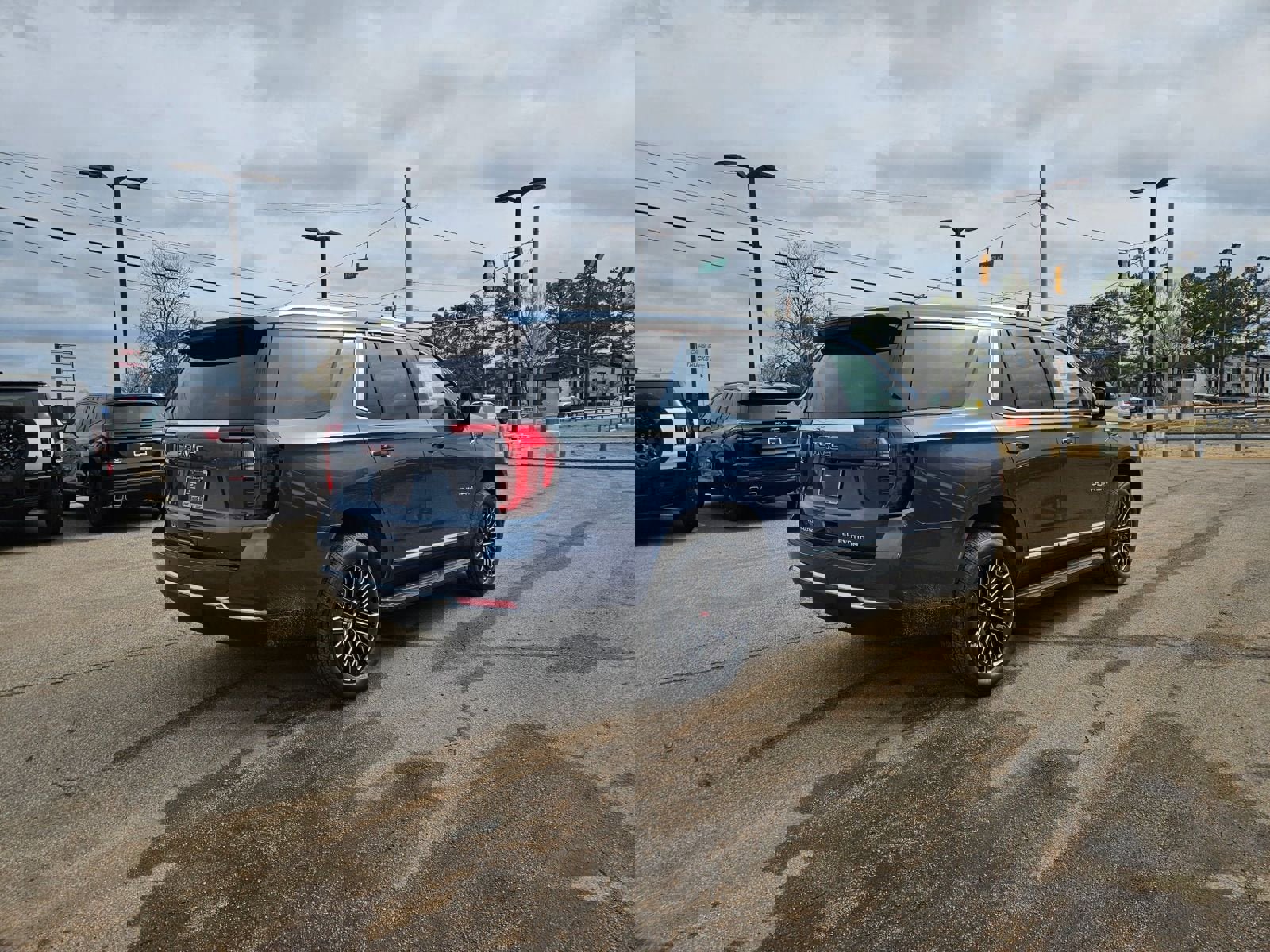 New 2026 GMC Yukon Elevation image 6