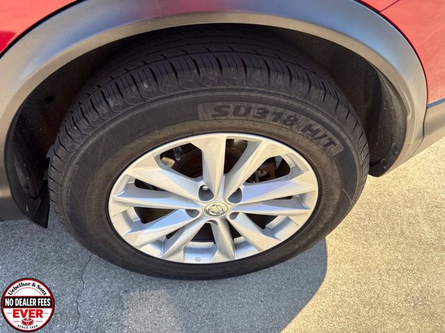 Used 2017 Nissan Rogue Sport SV AWD/4WD image 4