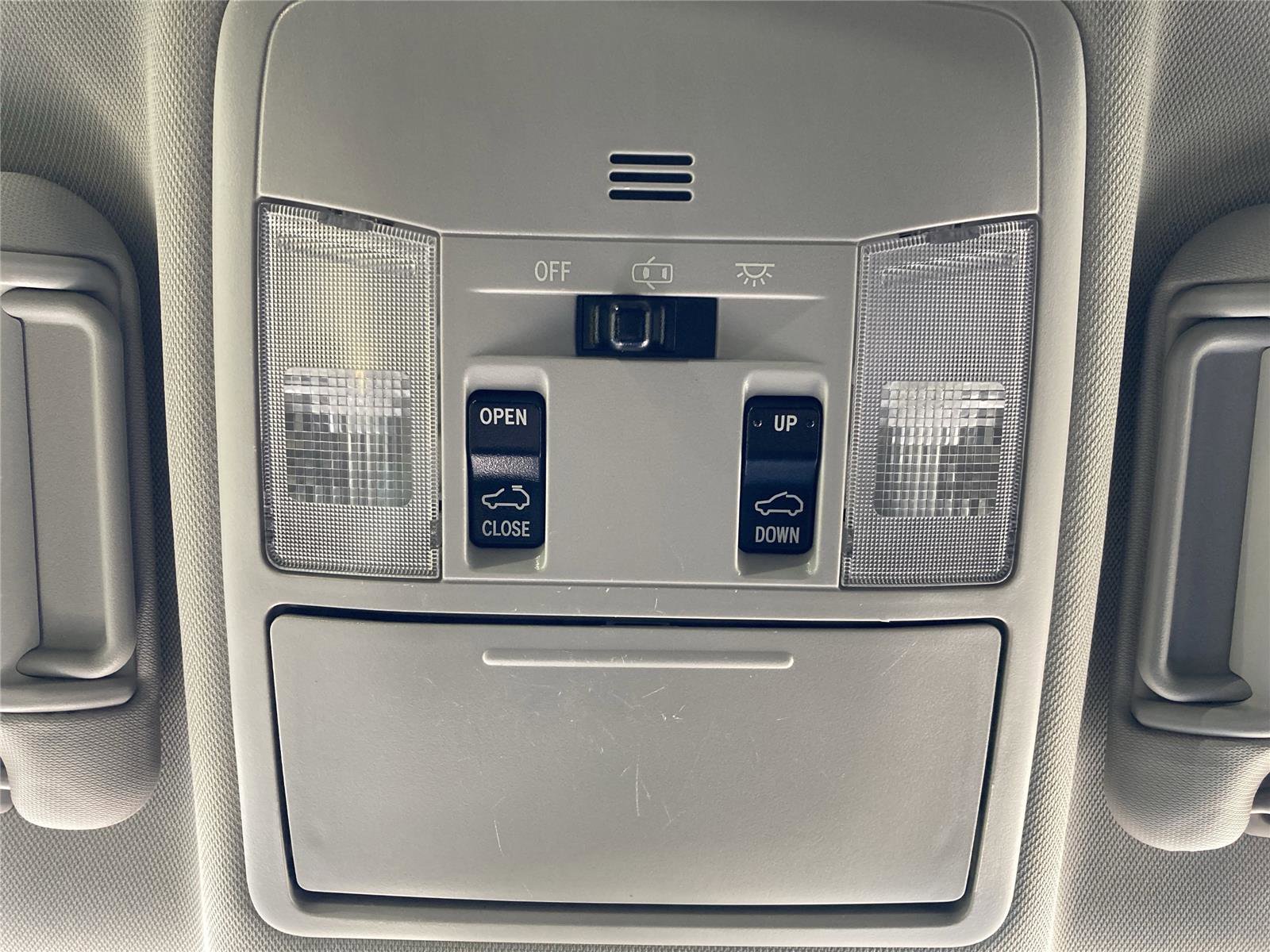 Used 2017 Toyota RAV4 Limited image 25