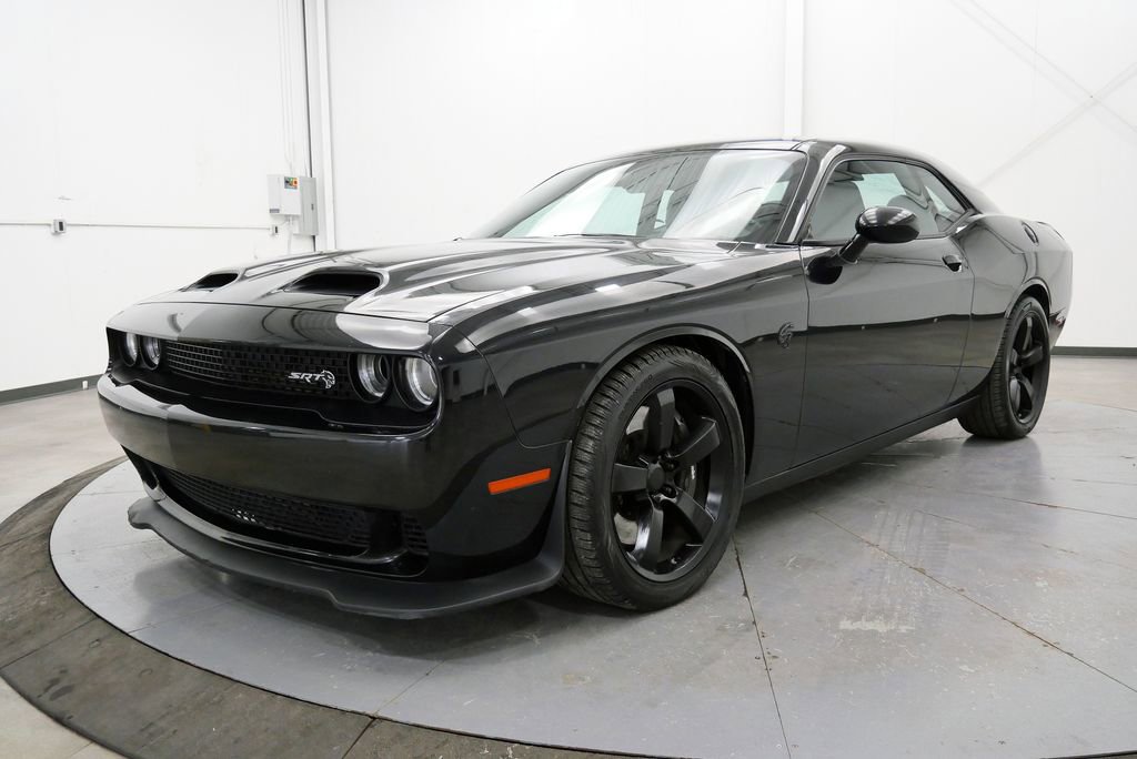 Used 2019 Dodge Challenger SRT Hellcat Redeye image 3