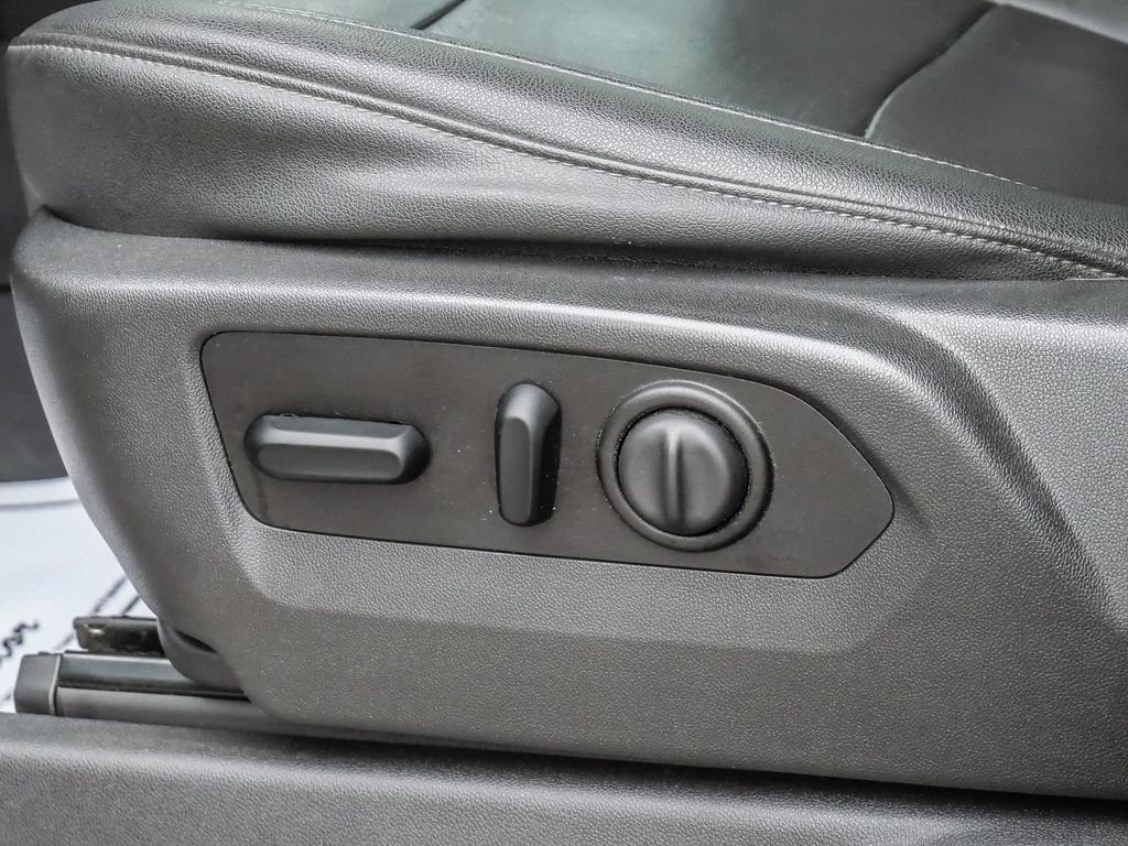 Used 2022 Chevrolet Silverado 2500 LTZ image 26