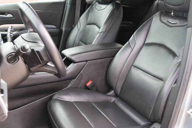 Used 2024 Cadillac XT4 Premium Luxury image 13