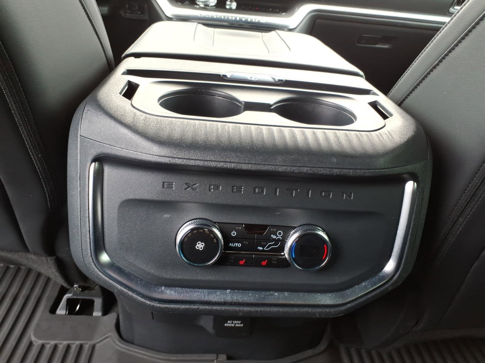 Used 2025 Ford Expedition Platinum w/ Stealth Appearance Package AWD/4WD image 16