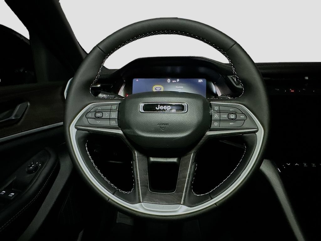 New 2026 Jeep Grand Cherokee Altitude AWD/4WD image 8