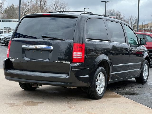 Used 2010 Chrysler Town & Country Touring w/ Safetytec Group image 40