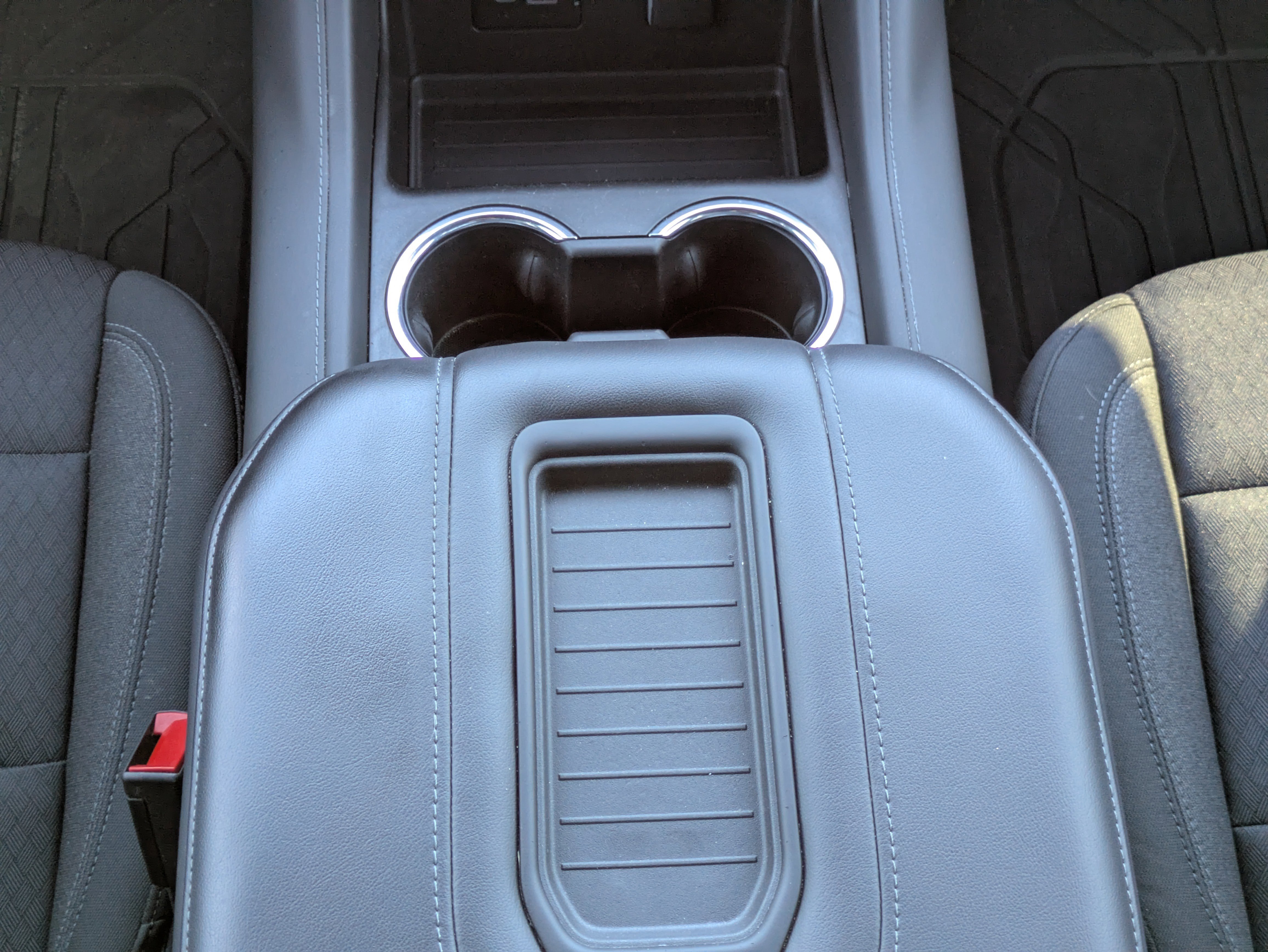 Used 2023 Chevrolet Suburban LS image 6