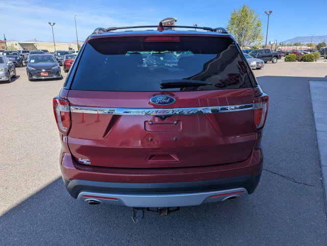 Used 2016 Ford Explorer XLT image 4