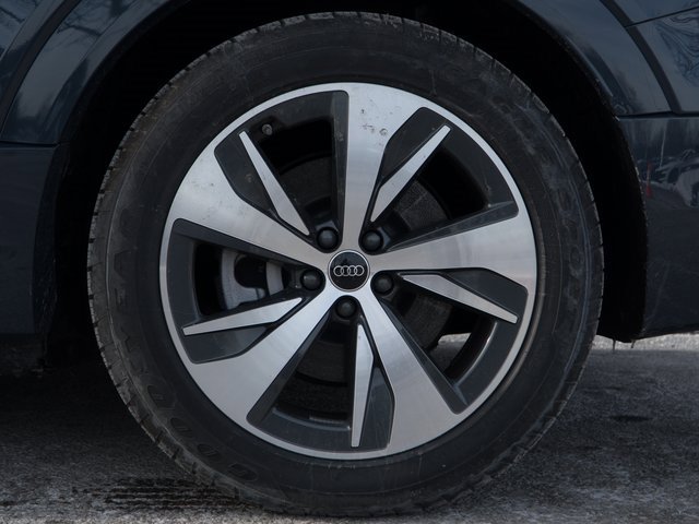 Used 2024 Audi Q8 e-tron Premium Plus w/ Premium Plus Package image 13