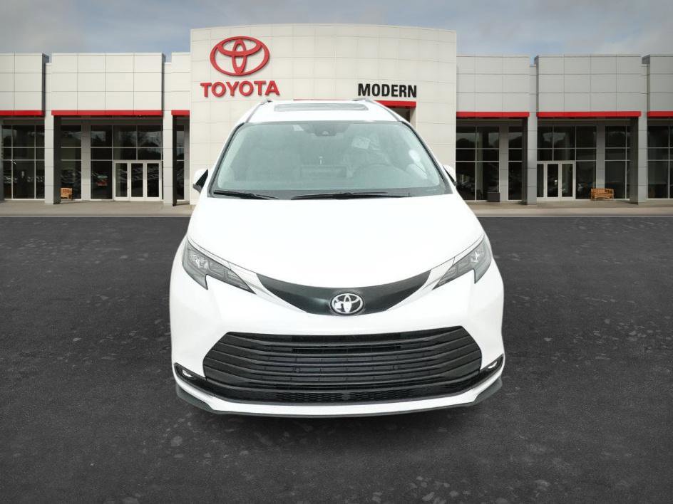 New 2026 Toyota Sienna XLE FWD image 20