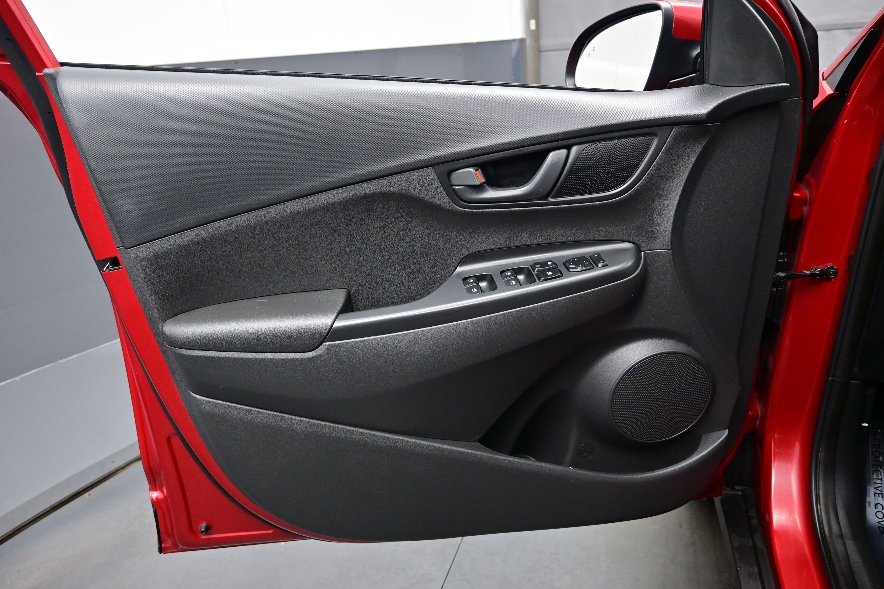 Certified 2022 Hyundai Kona SEL AWD/4WD image 9
