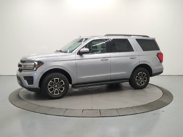 Used 2024 Ford Expedition XLT RWD image 5