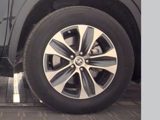 Used 2023 Toyota Highlander XLE FWD image 12