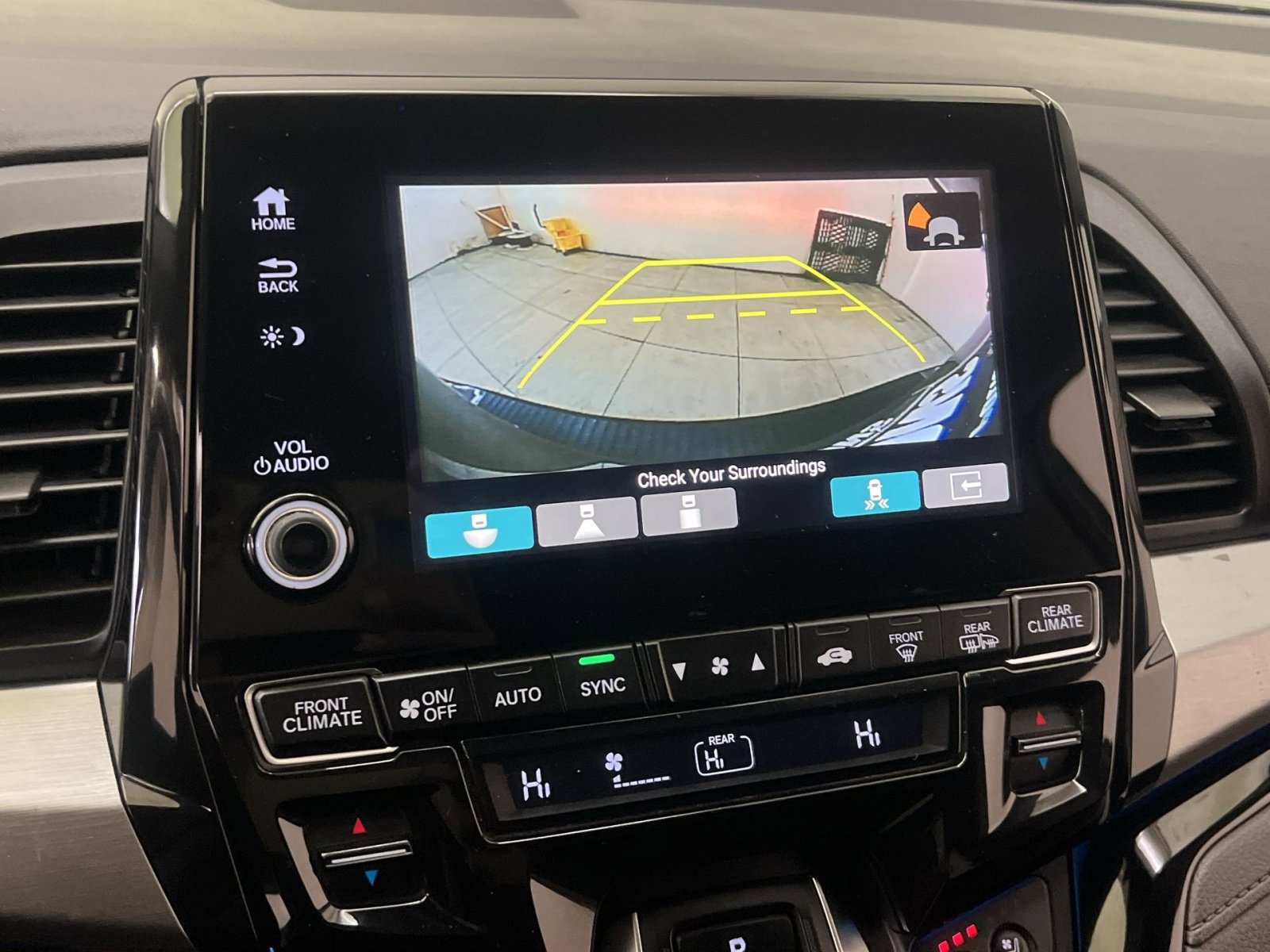 Used 2018 Honda Odyssey Elite image 17