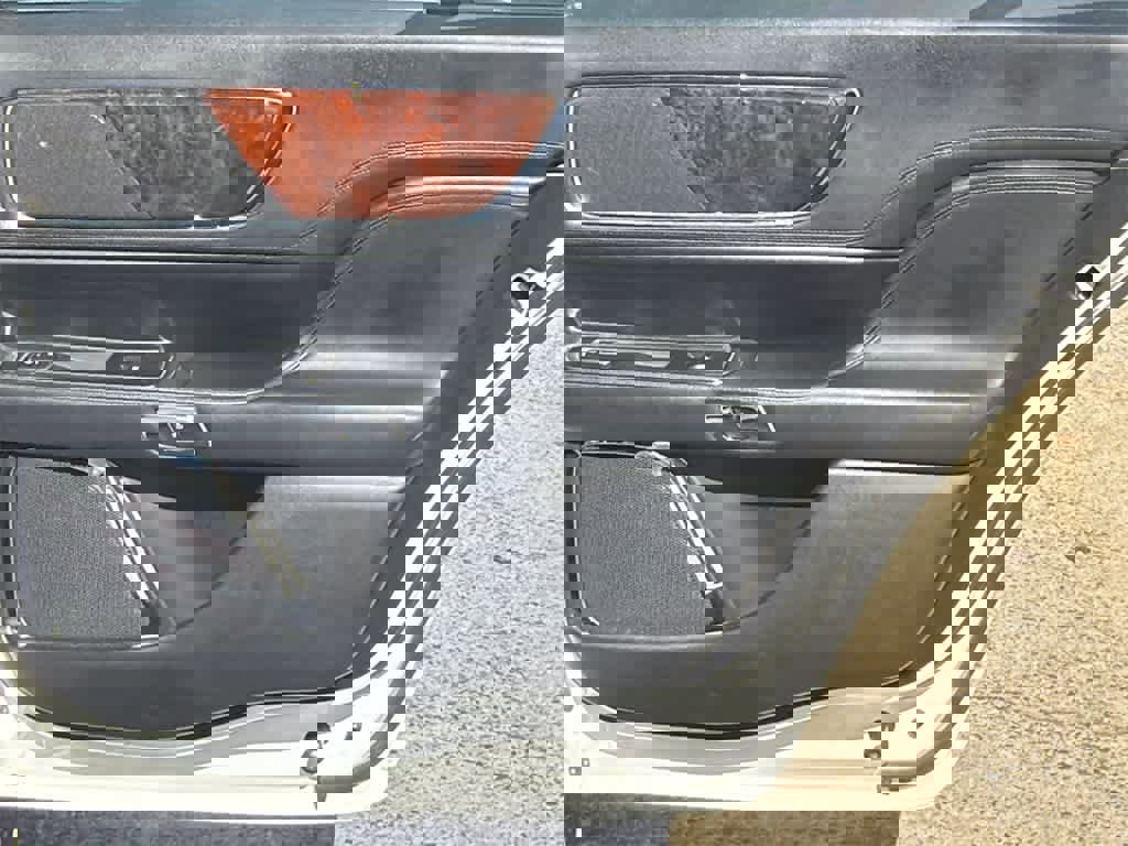 Used 2017 Lincoln Continental Reserve image 15