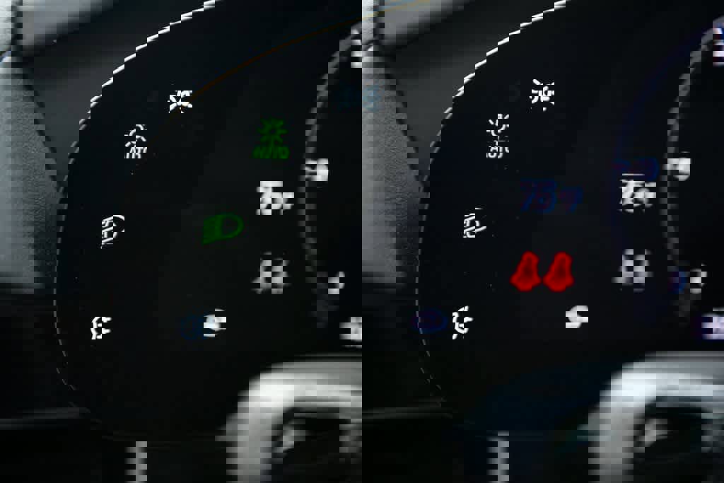 Certified 2022 Porsche Taycan 4 Cross Turismo image 27