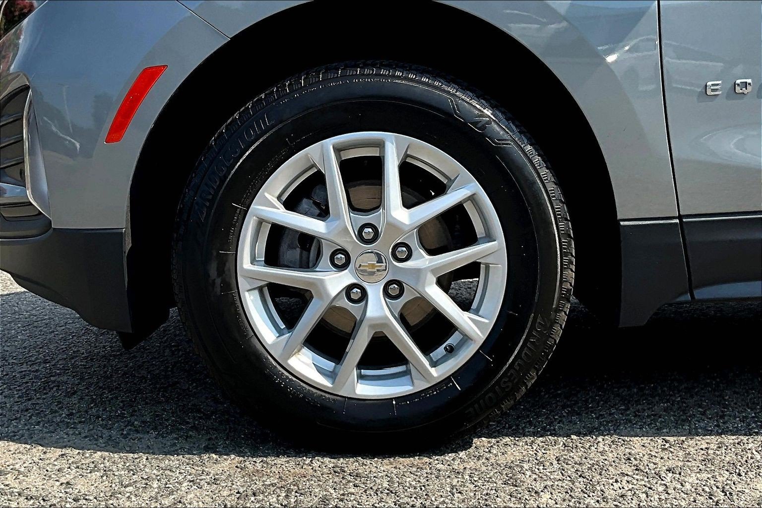 Used 2024 Chevrolet Equinox LT AWD/4WD image 8