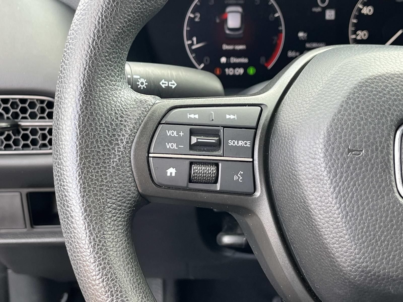 Used 2025 Honda HR-V LX image 27