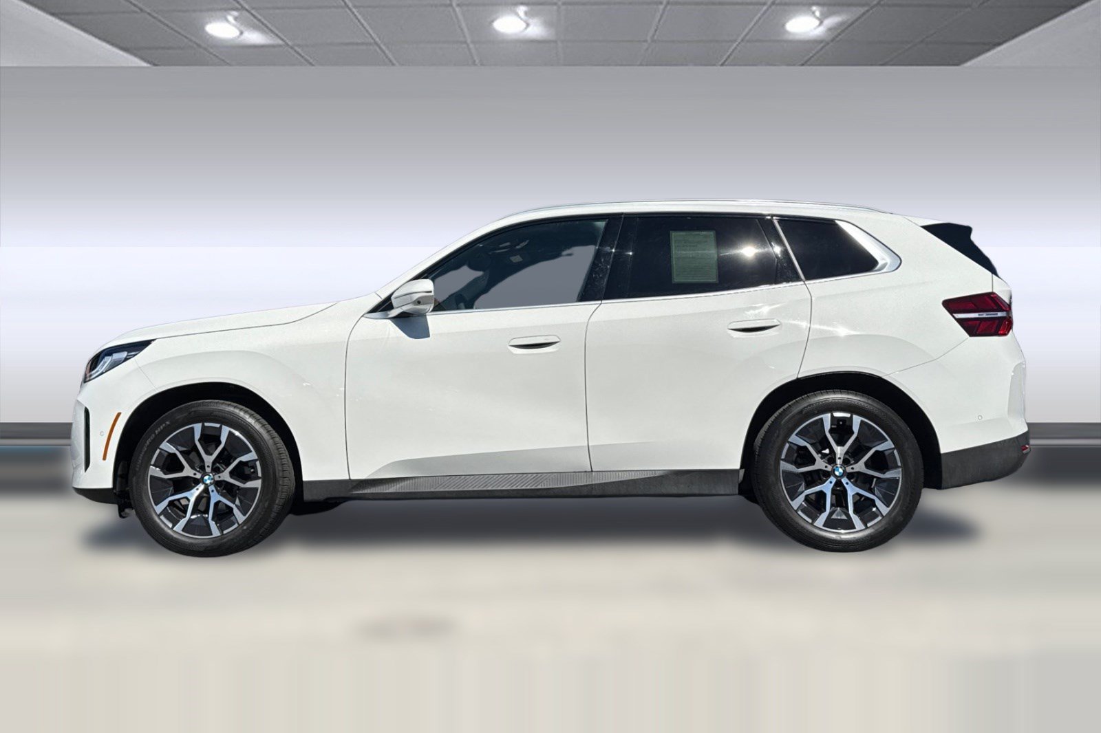 Used 2026 BMW X3 xDrive30i w/ Premium Package AWD/4WD image 2