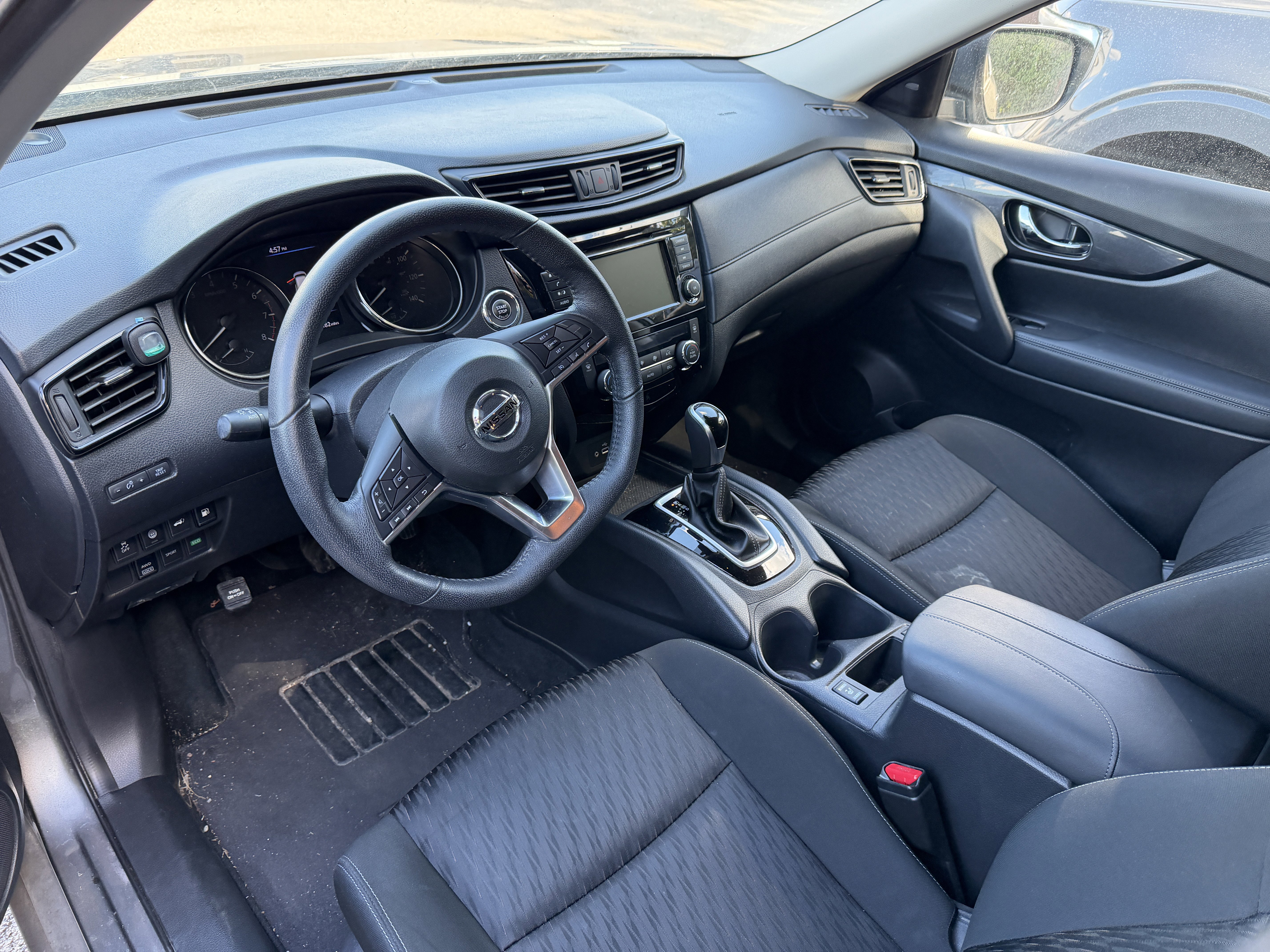 Used 2019 Nissan Rogue SV AWD/4WD image 6