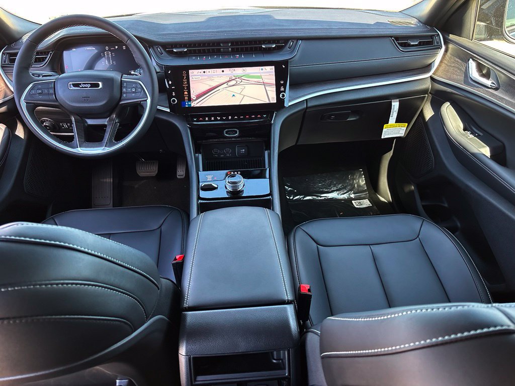 New 2027 Jeep Grand Cherokee Limited AWD/4WD image 21