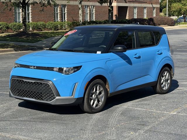 Certified 2025 Kia Soul S FWD image 2